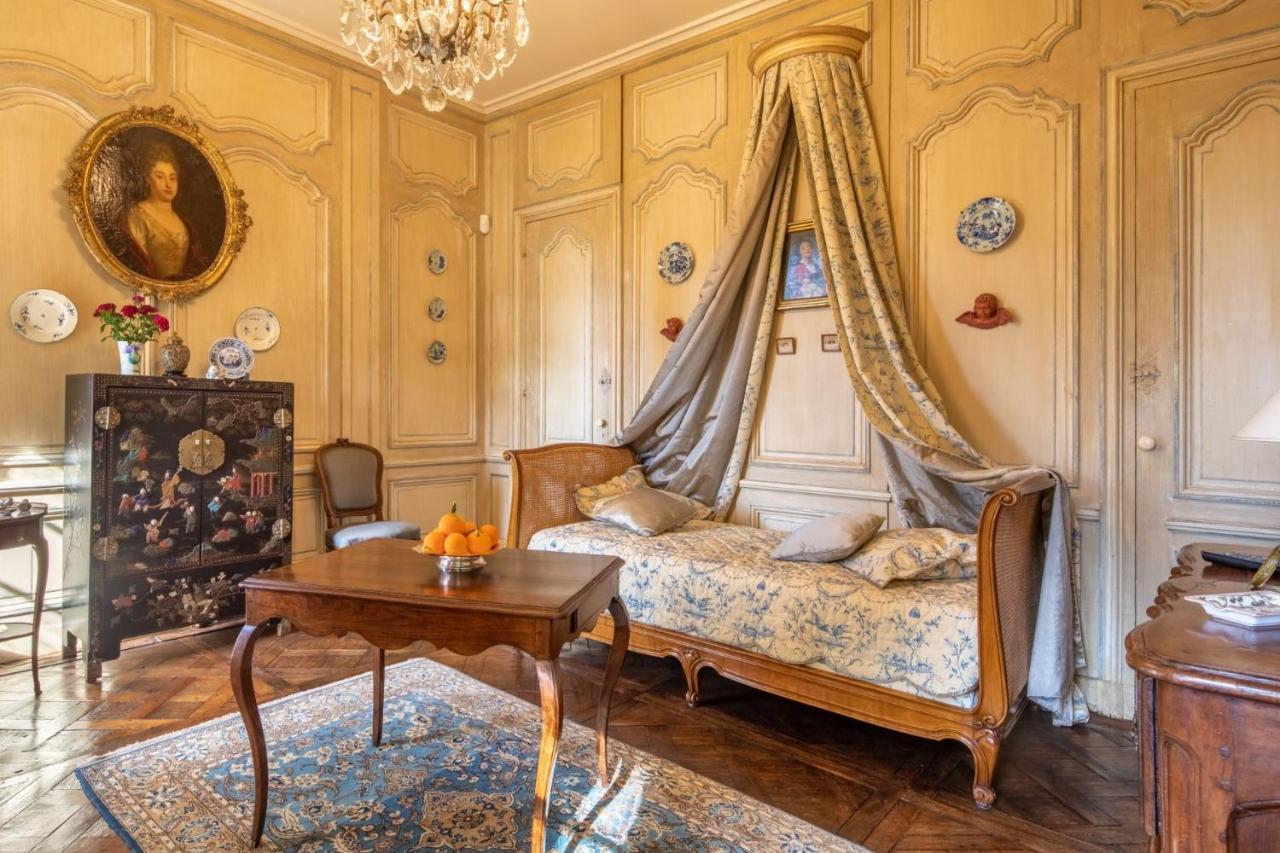 Logement D'Exception Dans Le Chateau De Lacypierre Saint-Crepin-et-Carlucet Exterior photo